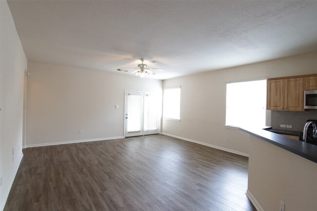 Building Photo - 2715 Hidden Bay Ct