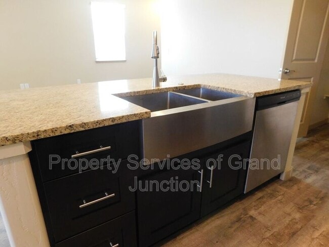 Building Photo - 590 Treviso Ct