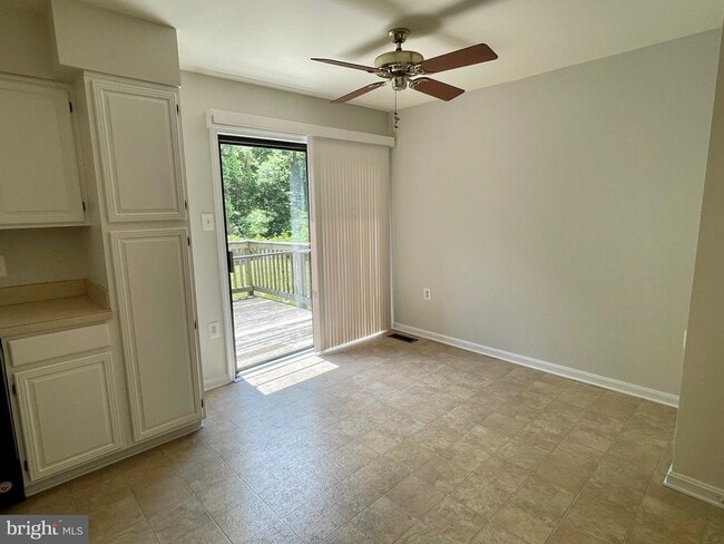 Building Photo - 5847 Rockdale Ct
