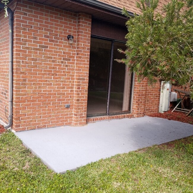 Building Photo - 4218 Overlook Dr