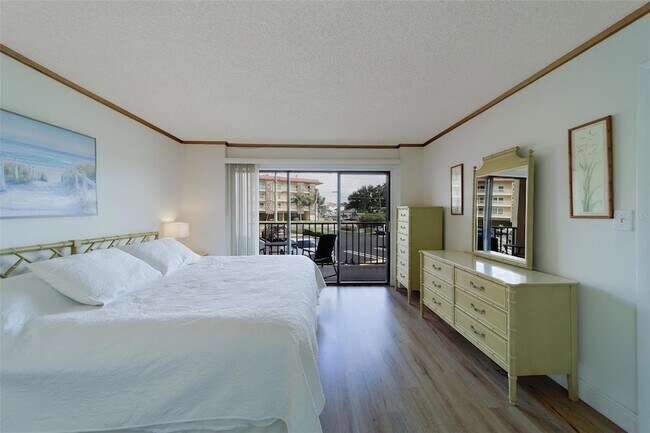 Building Photo - 51 Island Way