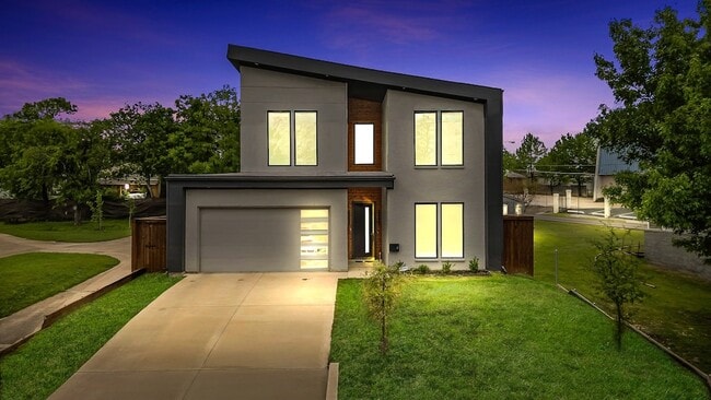 Building Photo - 1211 Bonnie View Rd