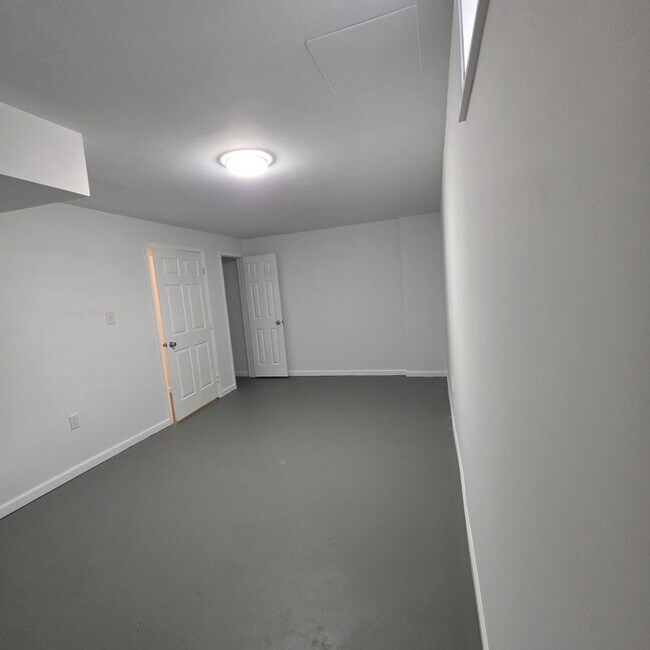 Building Photo - 1758 Springfield Ln