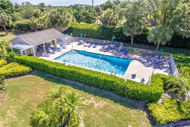 Building Photo - 841 Waterside Dr