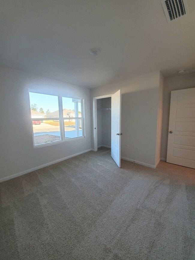 Building Photo - Newer 4 Bedroom, 2 Bath Smart Home located in the perfect location of Pensacola!