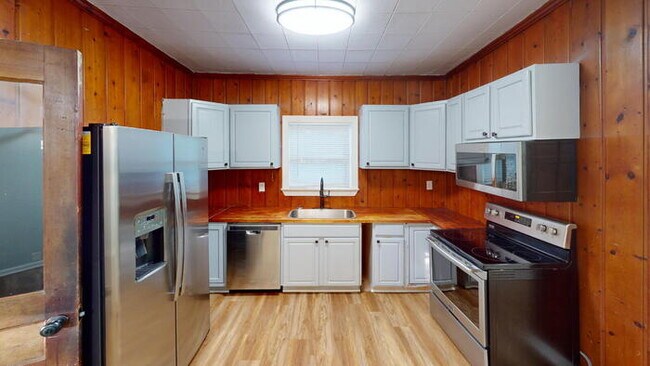 Building Photo - Room to Breathe on Nearly an Acre — Pensacola Opportunity (Additional photos coming soon)