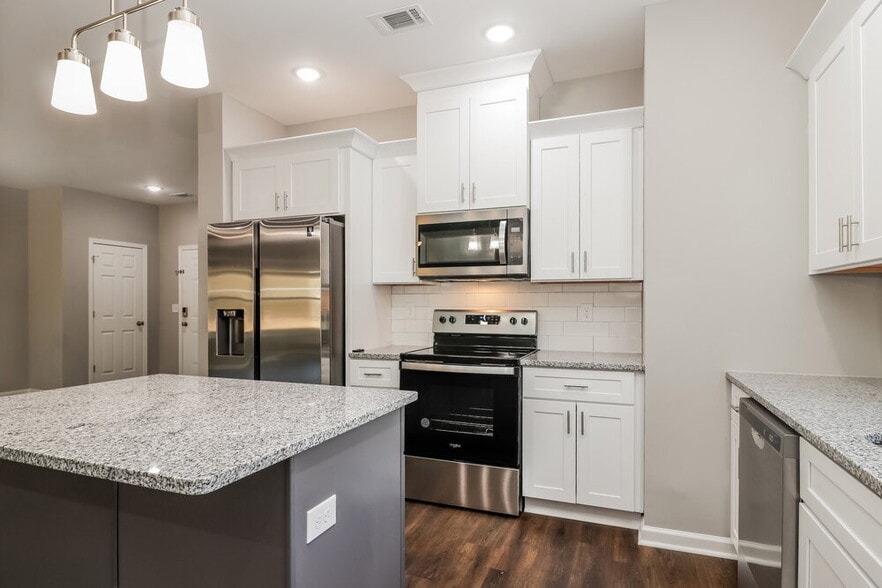 Building Photo - 261 Addy Ln