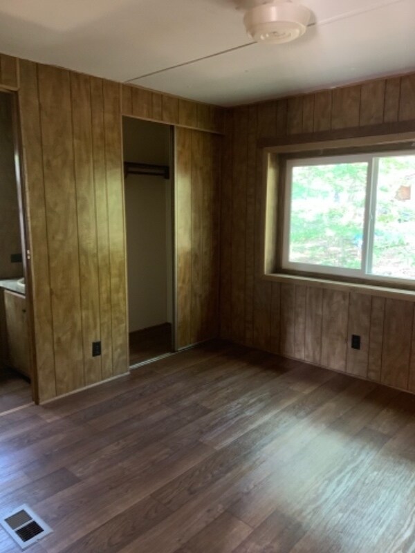 Building Photo - 299 Canal Trce