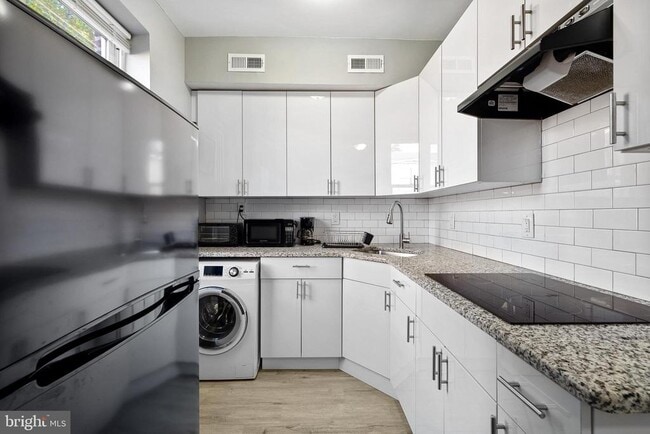 Primary Photo - 621 S 18th St