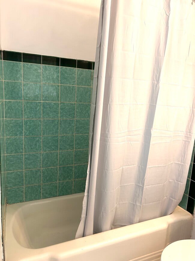 Building Photo - 4462 Lockwood Blvd