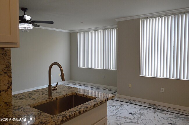 Building Photo - 1701 E Colter St