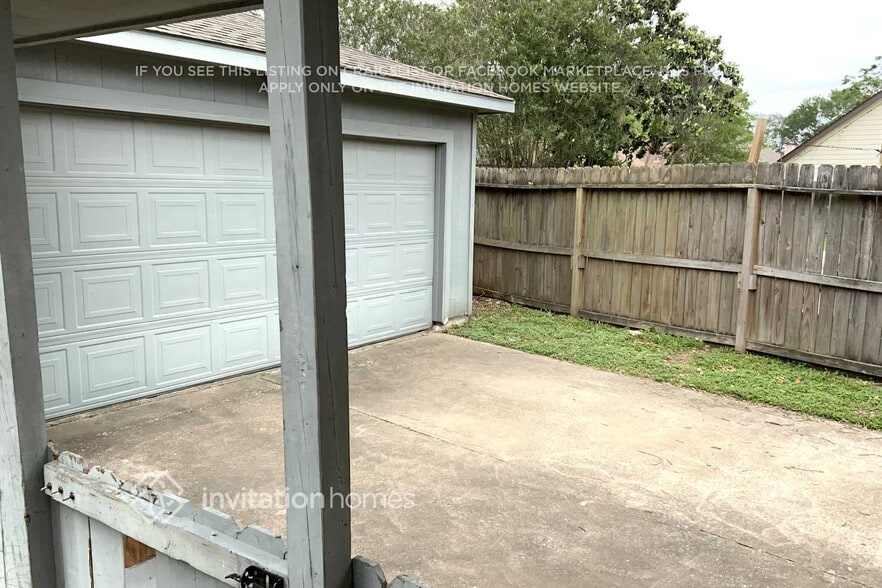 Building Photo - 527 Shealy St