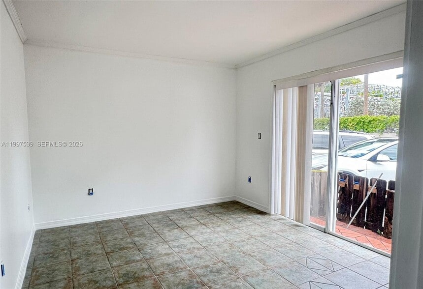 Building Photo - 511 NW 82nd Ave