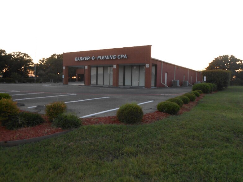 Building Photo - 3014 East US Hwy 377