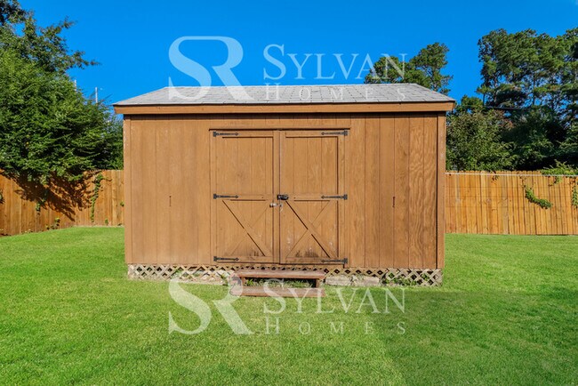 Building Photo - Charming 3BR 2BA Home