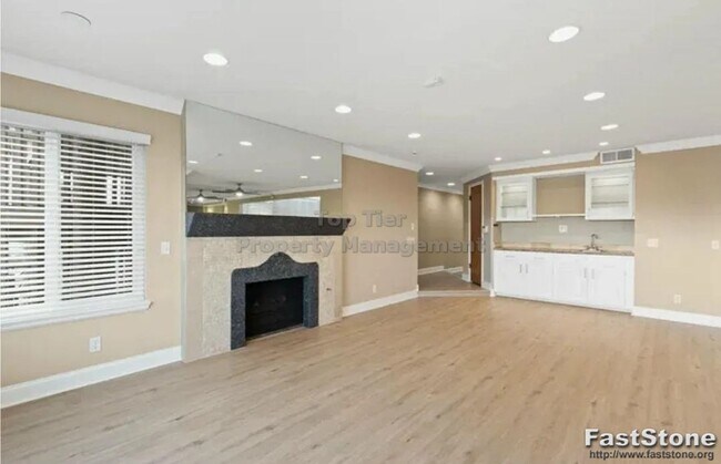 Building Photo - OCEAN VIEWS! Luxury Oceanside Condo with S...