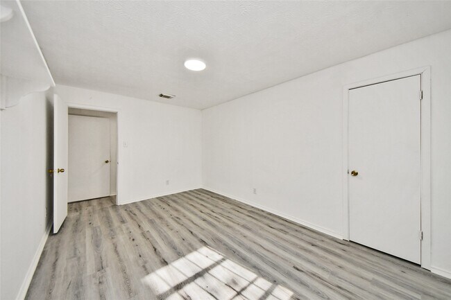 Building Photo - 3727 Prudence Dr