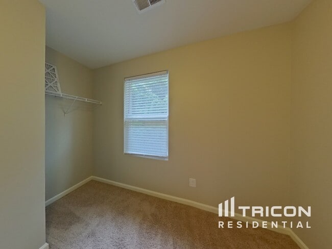 Building Photo - 171 Tybo Dr