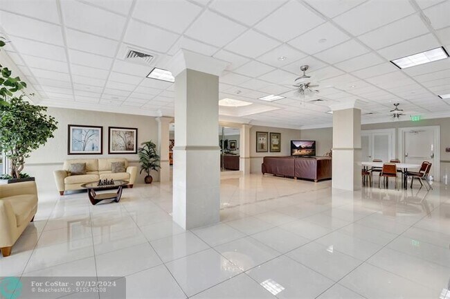 Building Photo - 1012 N Ocean Blvd