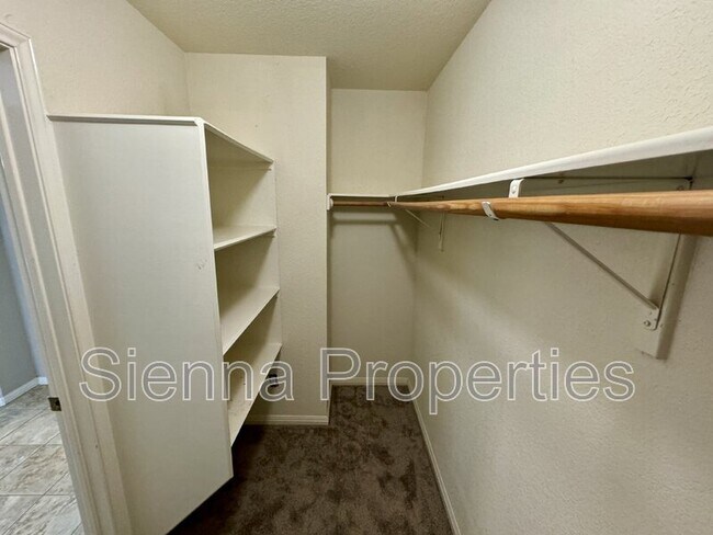 Building Photo - 1507 Avery Elissa Ln