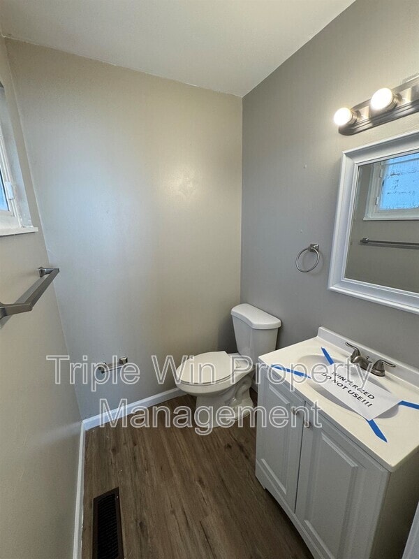 Building Photo - 1630 Kay Dr