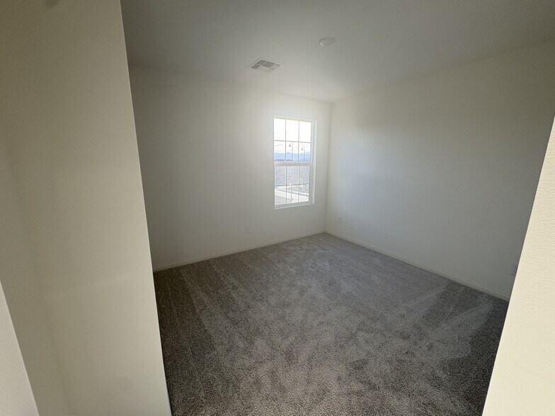 Bedroom 3 - 2485 Rofrano Pl