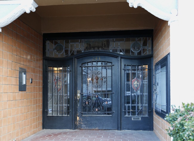 Building Photo - Pine Knolls Apartments