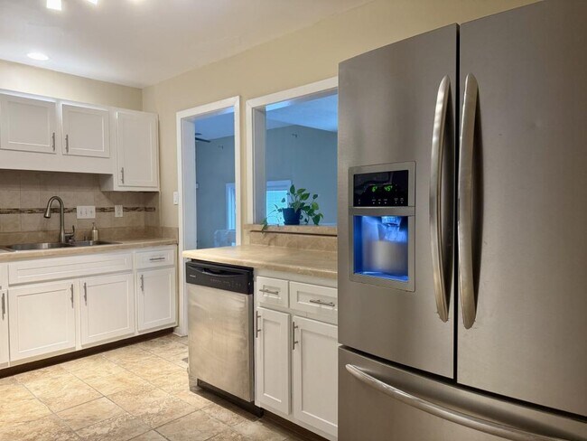 Building Photo - 5745 Waterwood Dr
