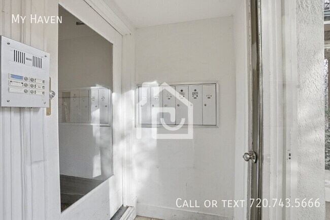 Building Photo - 401 E 11th Ave