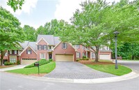 Building Photo - 7155 Roswell Rd