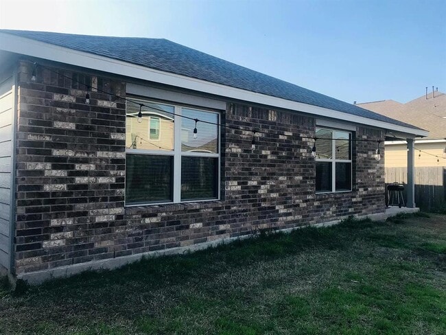 Building Photo - 13528 Fern Grove Ct