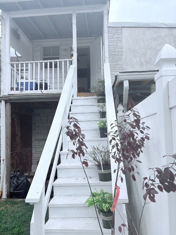 Building Photo - 734 W Gordon St