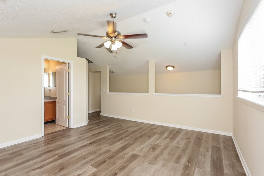 Building Photo - 10367 Shelby Creek Rd S