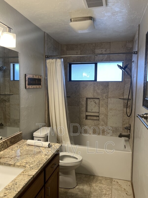 Building Photo - 12509 Clarence Ct