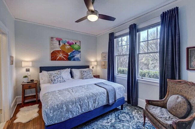 Building Photo - 518 Lamar Ave