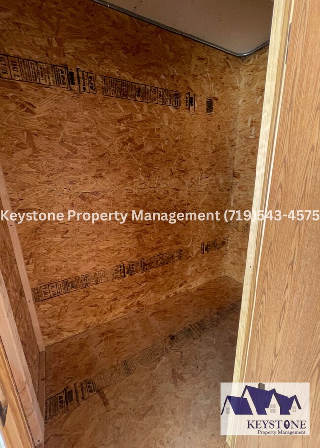 Building Photo - Pueblo West Beauty! Modular Home 3 Bedroom...