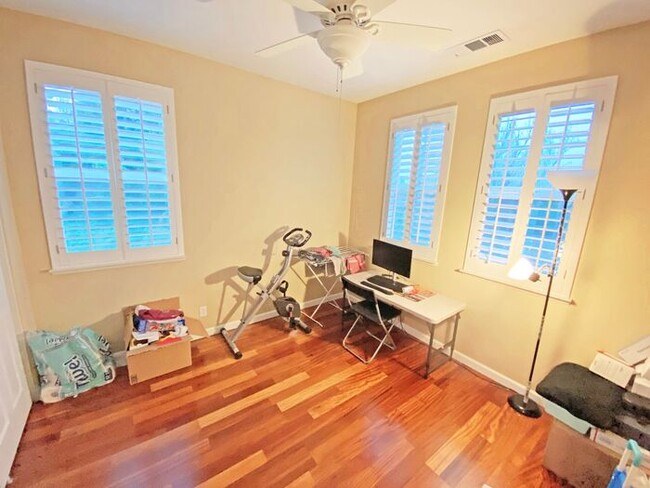 Building Photo - 1715 Salamoni Ct