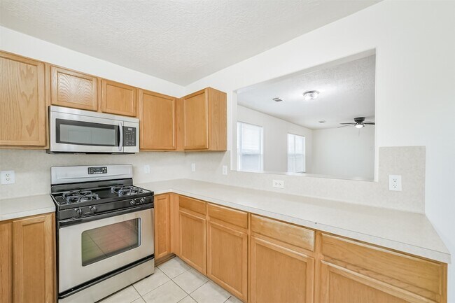 Building Photo - 33318 Cottonwood Bend