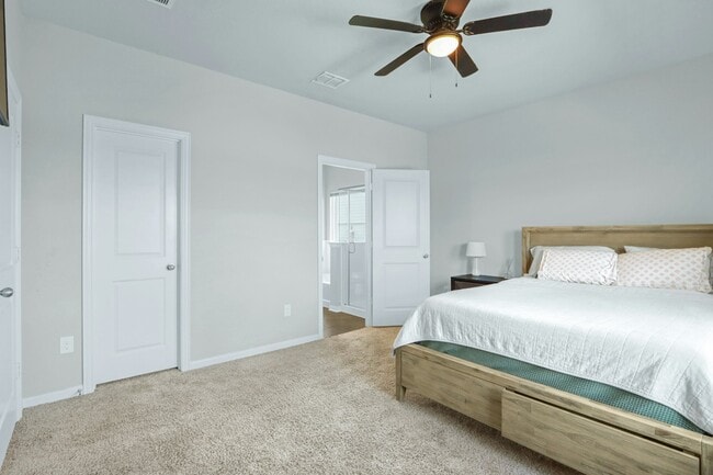 Building Photo - 8903 Grey Elm