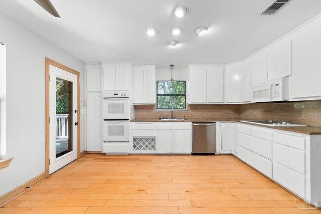 Building Photo - 3686 Mackey Cove Dr