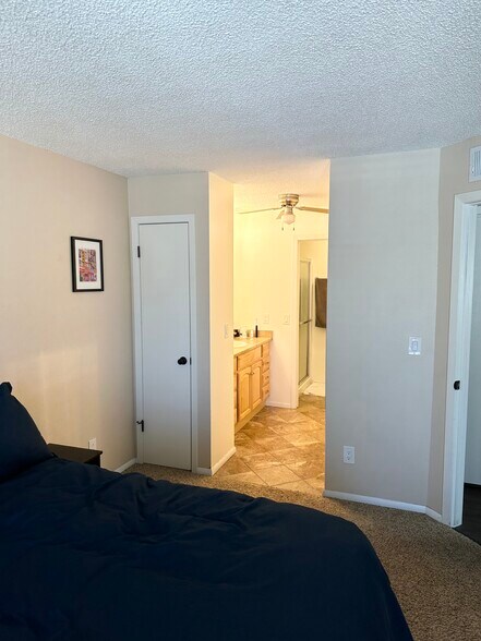 Building Photo - 344 S Estes St