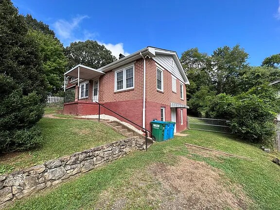 Building Photo - 597 Emma Rd