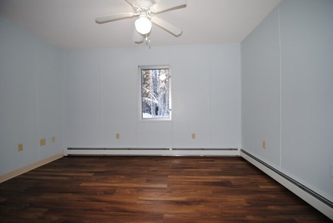 Building Photo - 2 Bed/1 Bath off Nordale Rd