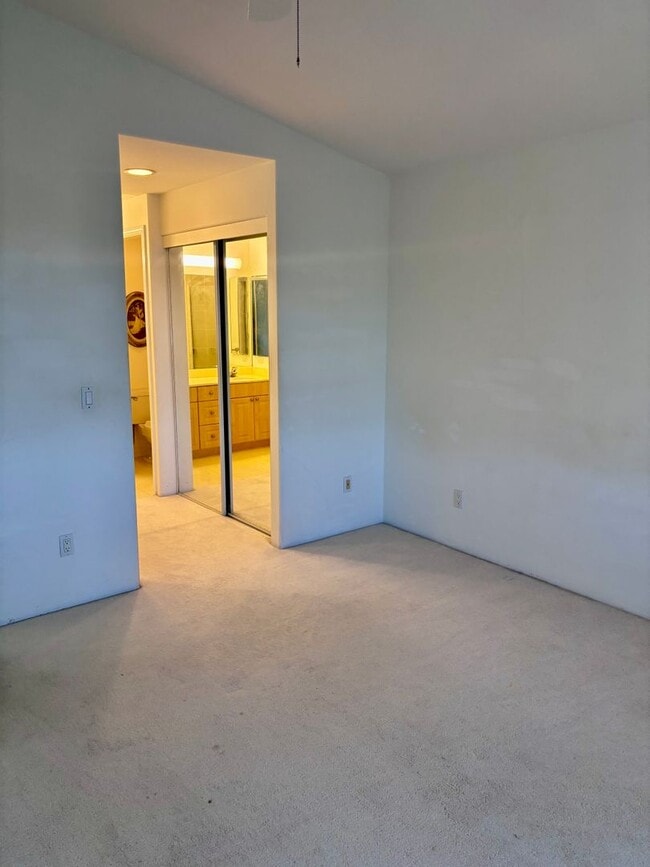 Building Photo - Available now | 2 Bedroom, 2 Bathroom with 2 Assigned Parking Stalls in Kona Sea Ridge