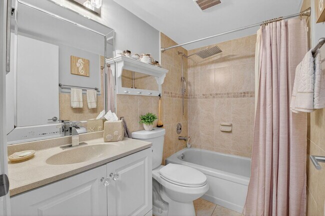 Building Photo - 6525 S Oriole Blvd