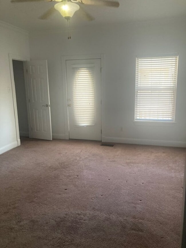 Building Photo - Gulfport 2 Bedroom