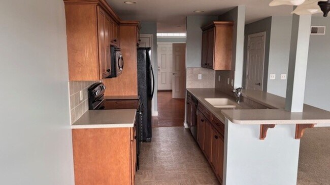 Building Photo - $2,300 townhome for rent Swatara township 3 bed 2.5 baths