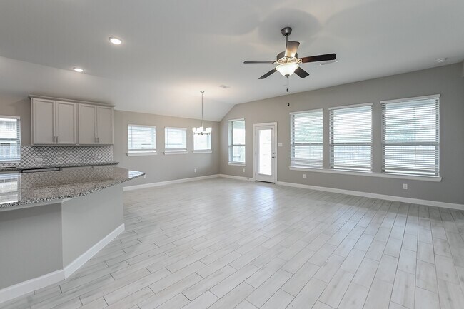 Building Photo - 10327 Armstrong Dr