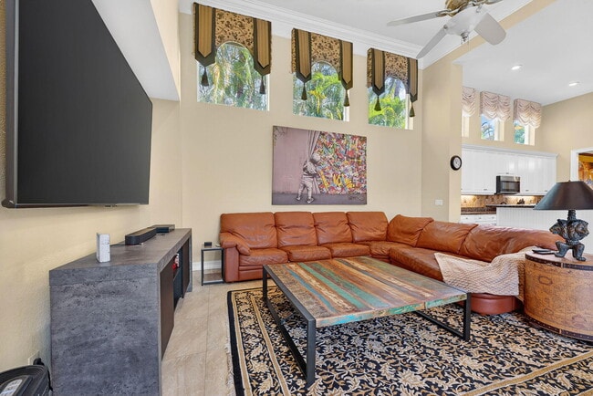 Building Photo - 7162 Vía Firenze