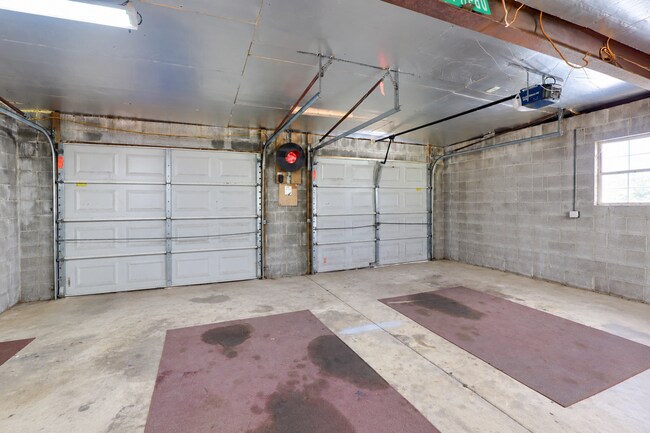 Building Photo - 65 Maytown Ave